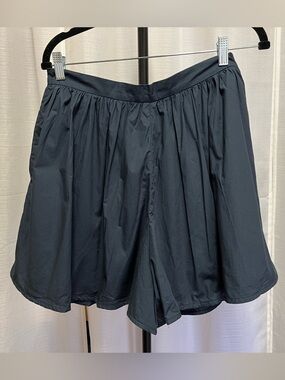LAKE Navy High-Waisted
Skort Culotte Shorts Cotton | size medium
